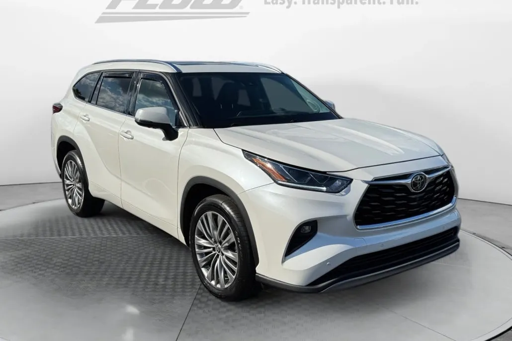 2020 Toyota Highlander Platinum photo 1