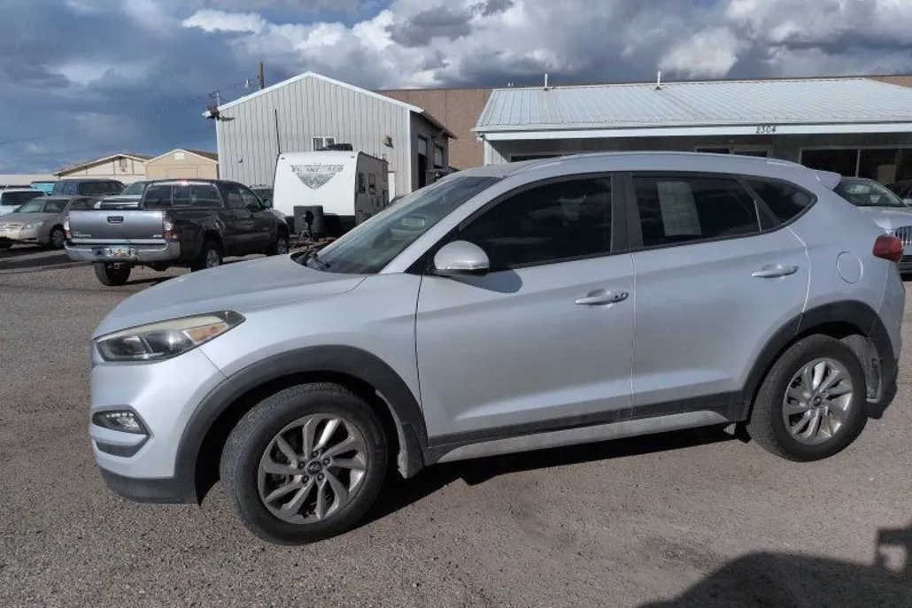 2017 Hyundai Tucson SE Plus photo 1