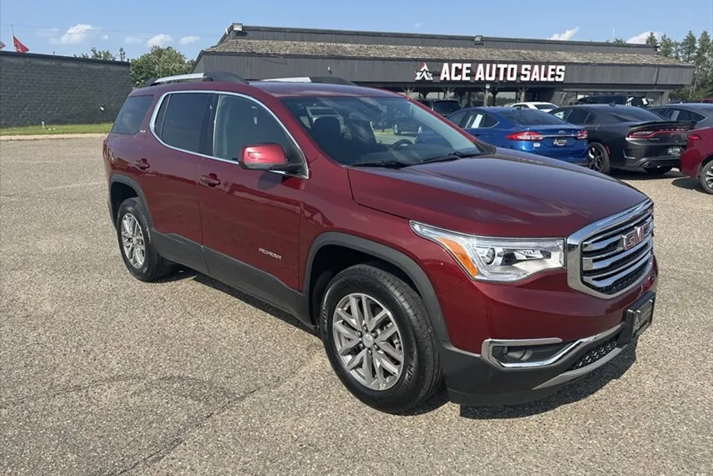2017 Gmc Acadia SLE photo 1
