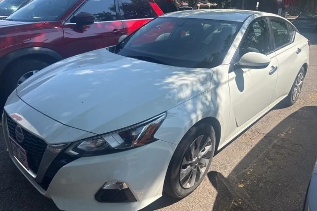 2020 Nissan Altima 2.5 S photo 1
