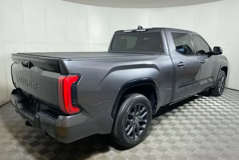 2023 Toyota Tundra Platinum CrewMax photo 1