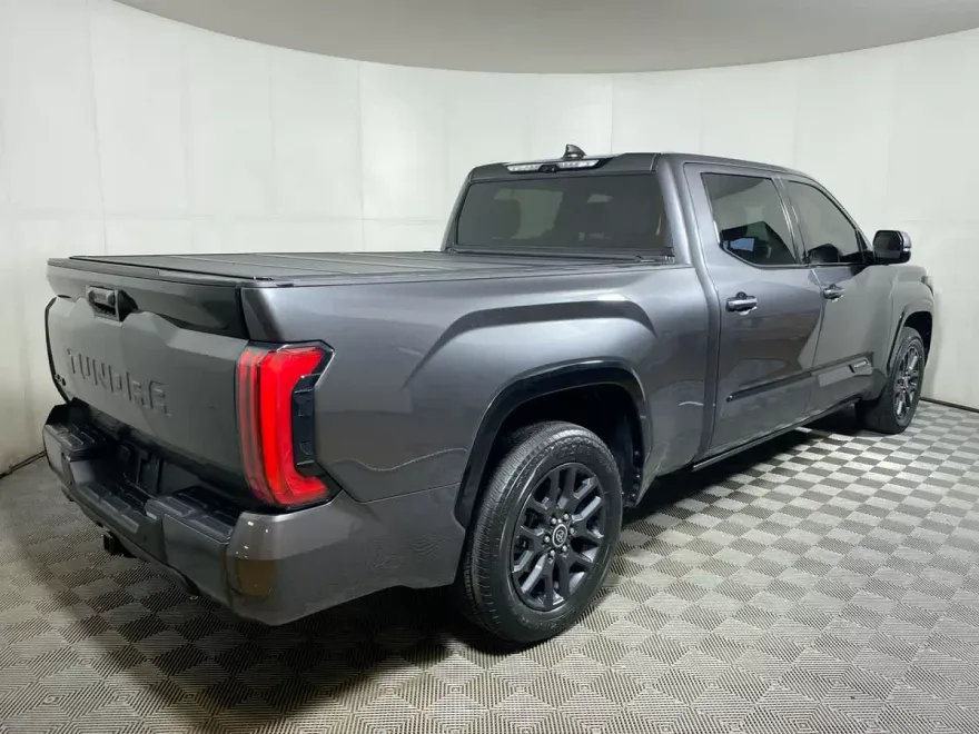 2023 Toyota Tundra Platinum CrewMax photo 1