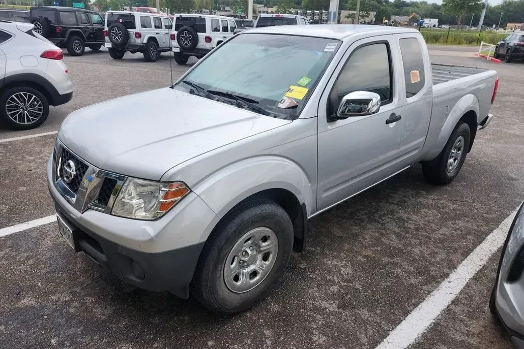2021 Nissan Frontier King Cab S photo 1