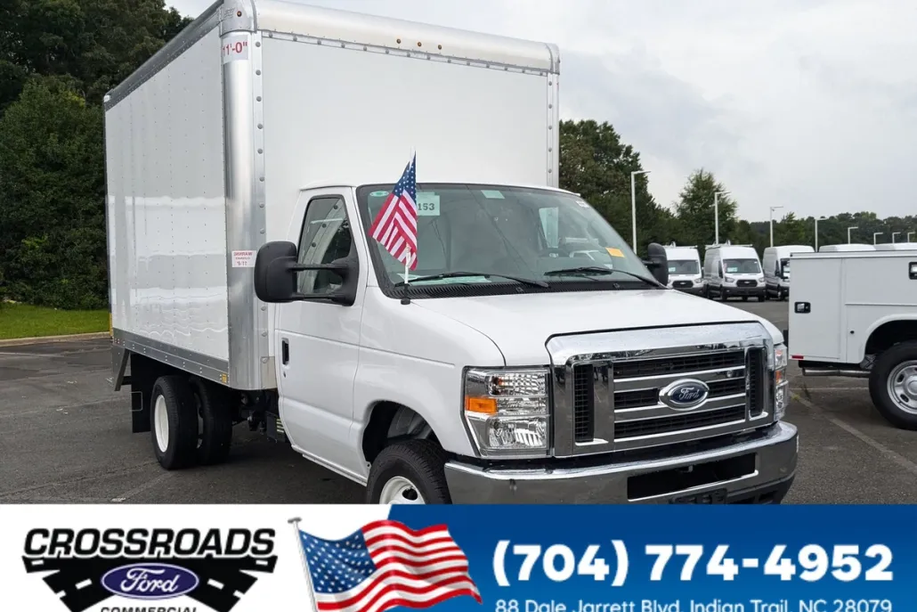 2025 Ford E-350 photo 1