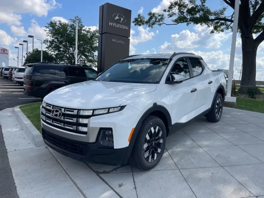 2025 Hyundai Santa Cruz SEL Activity photo 1