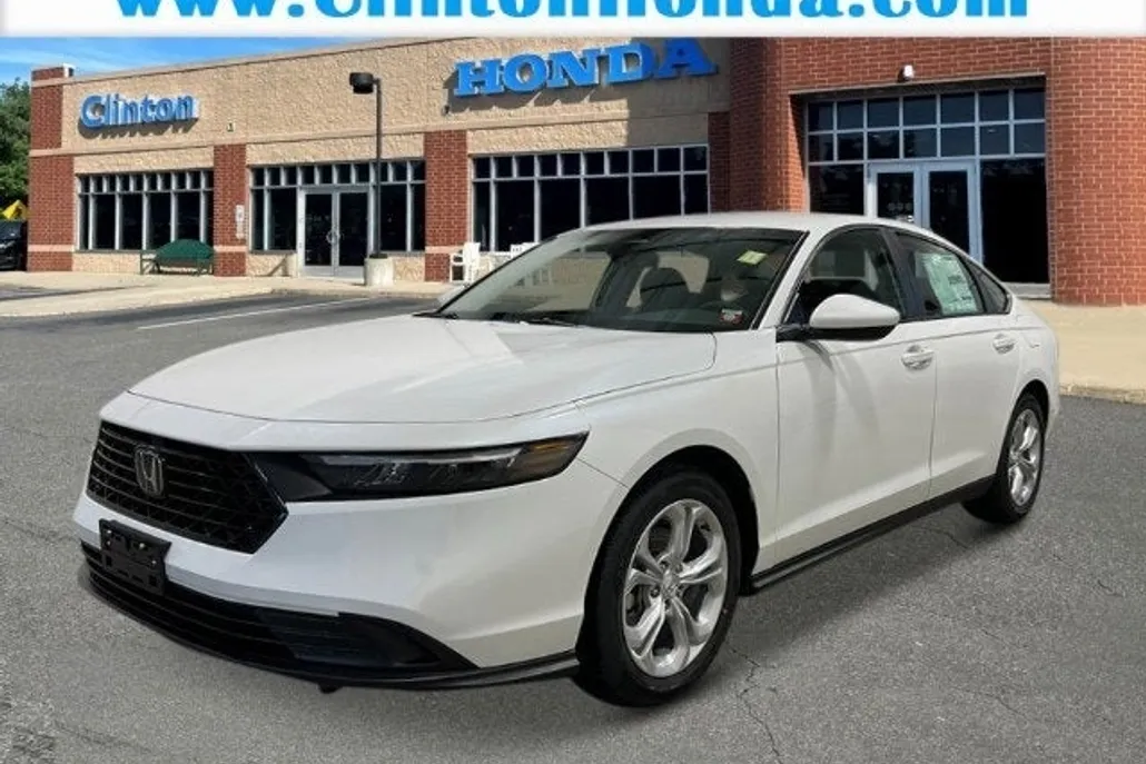 2025 Honda Accord LX photo 1