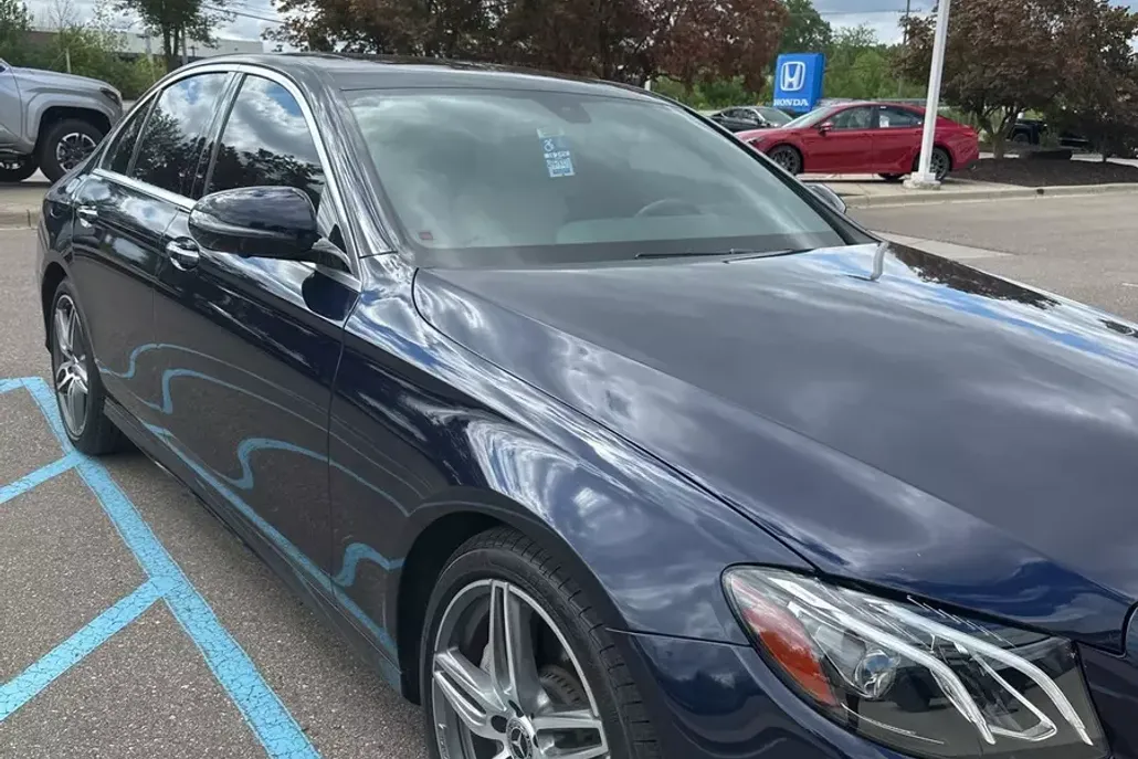 2020 Mercedes Benz E 350 Sedan photo 1