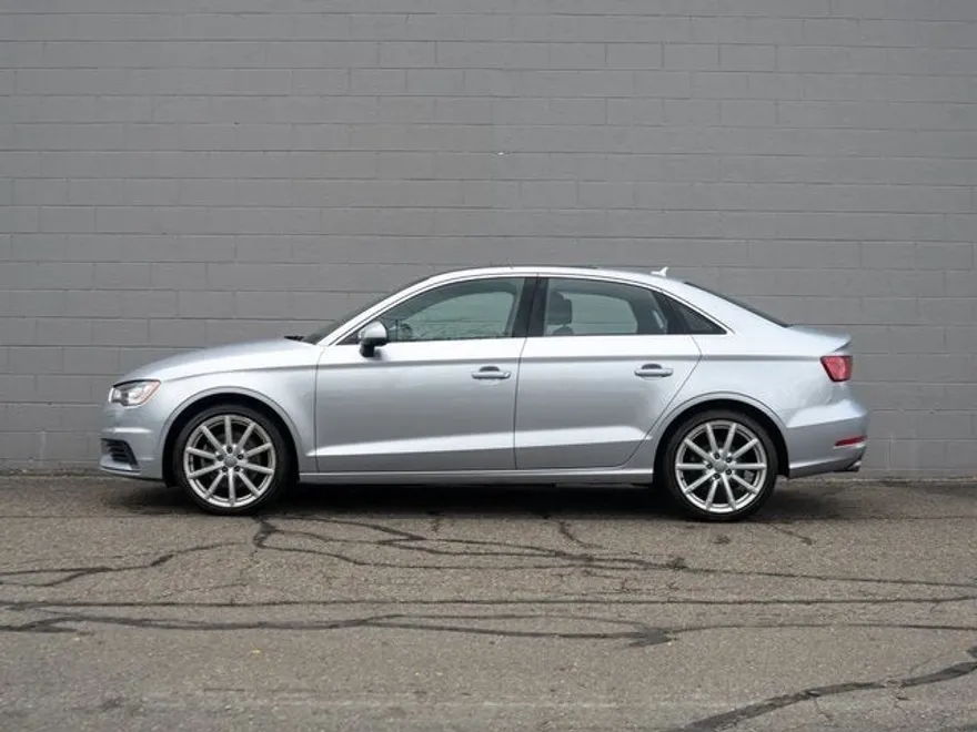 2016 Audi A3 2.0T Premium Plus Quattro photo 1