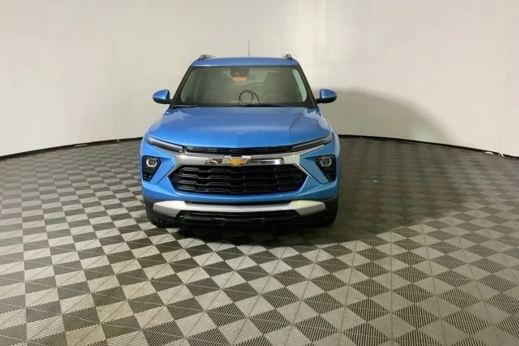 2026 Chevrolet Trailblazer LT photo 1