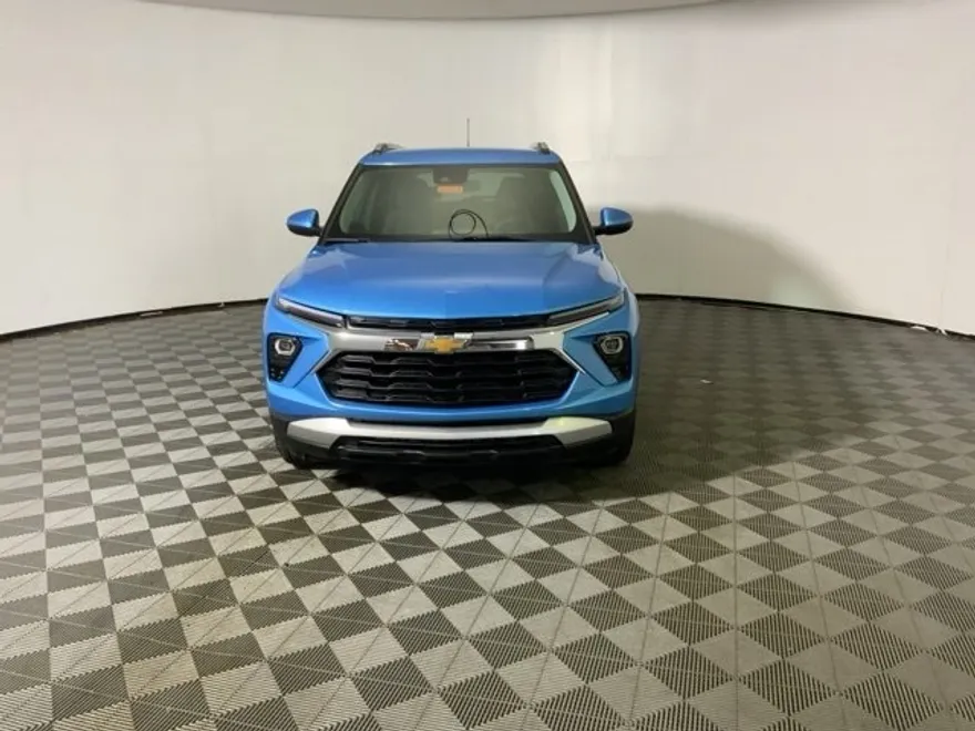 2026 Chevrolet Trailblazer LT photo 1