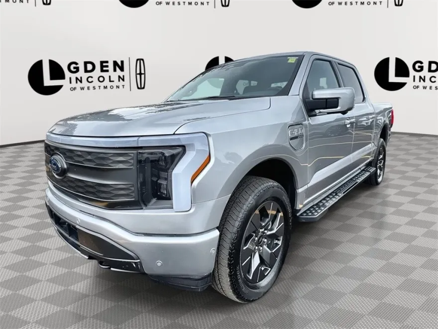 2023 Ford F-150 Lightning Lariat photo 1