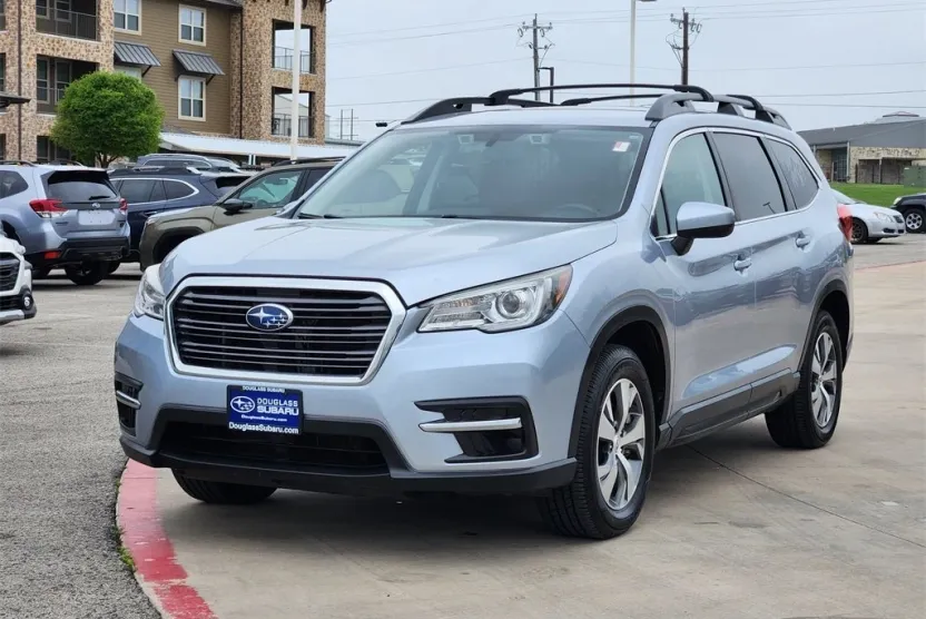 2022 Subaru Ascent Premium photo 1