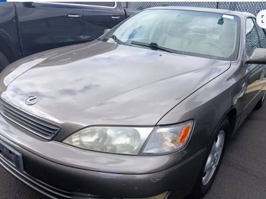 1997 Lexus ES 300 photo 1
