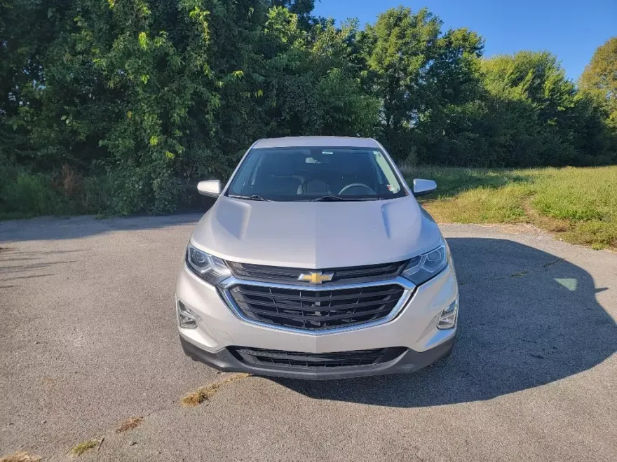 2018 Chevrolet Equinox LT photo 1
