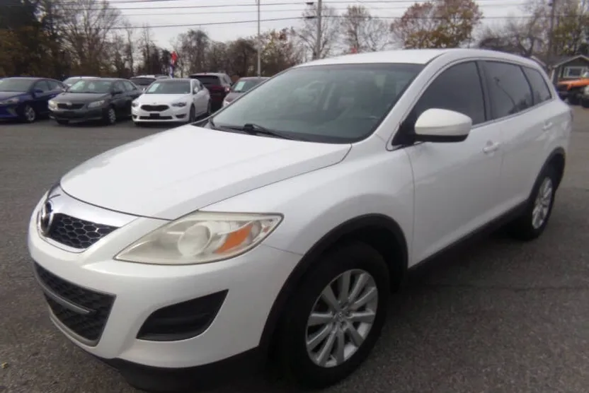 2010 Mazda CX-9 Sport photo 1
