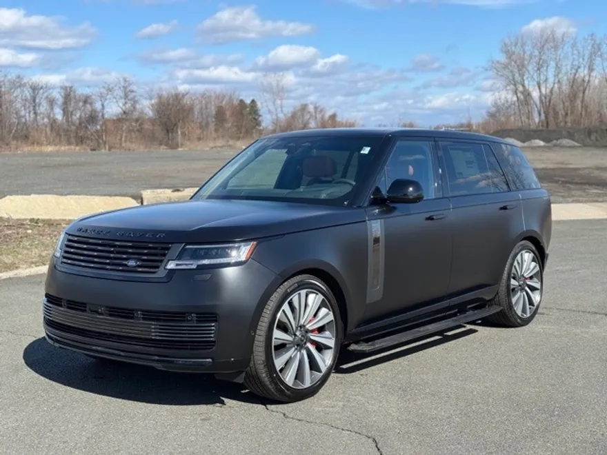 2025 Land Rover Range Rover SV photo 1