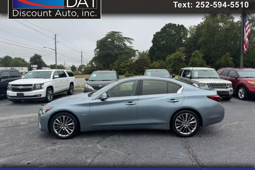 2018 Infiniti Q50 3.0t LUXE photo 1