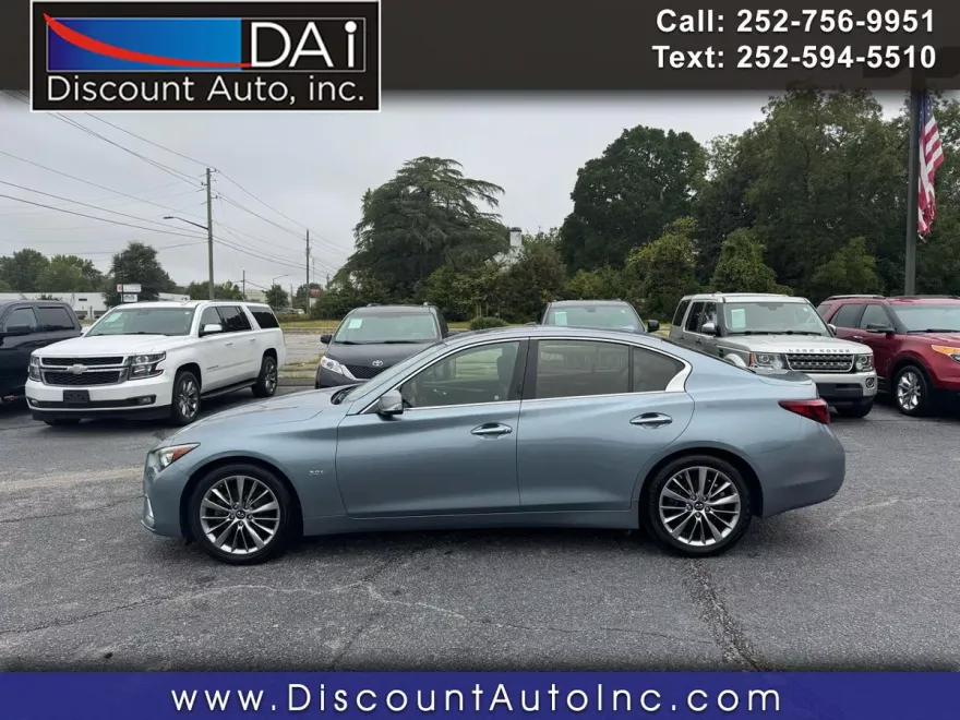 2018 Infiniti Q50 3.0t LUXE photo 1