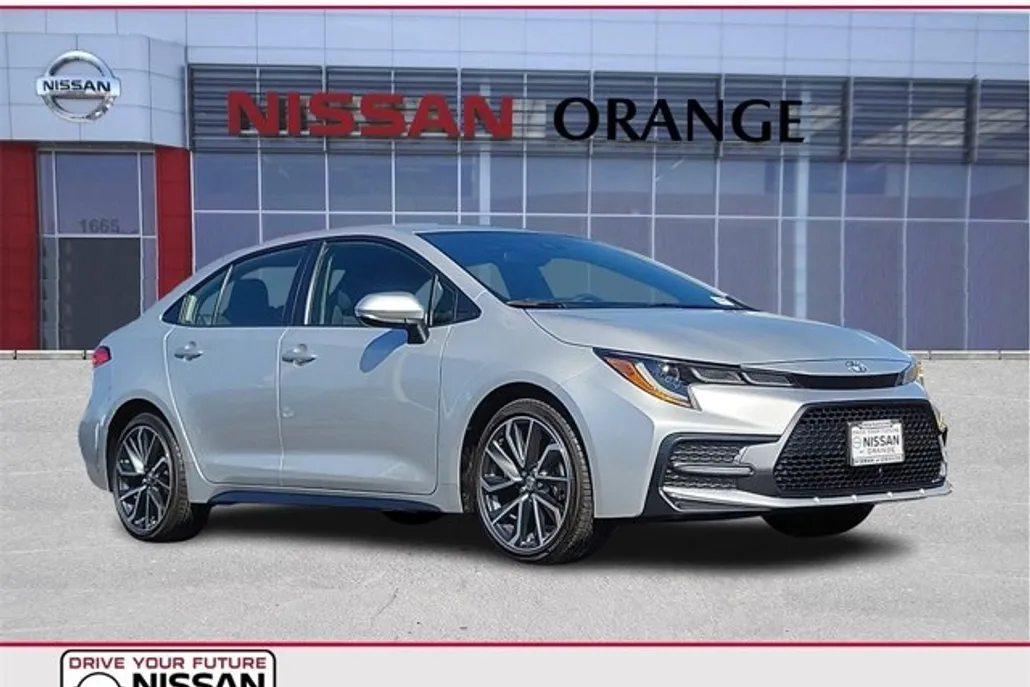 2022 Toyota Corolla SE photo 1