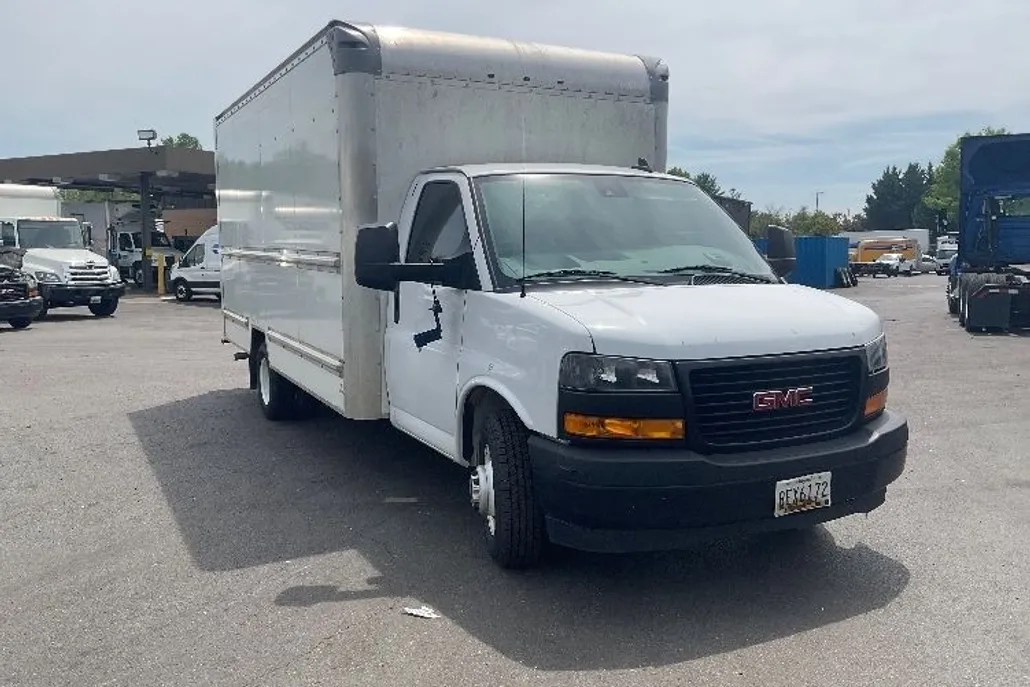 2021 Gmc Savana 3500 Cutaway photo 1