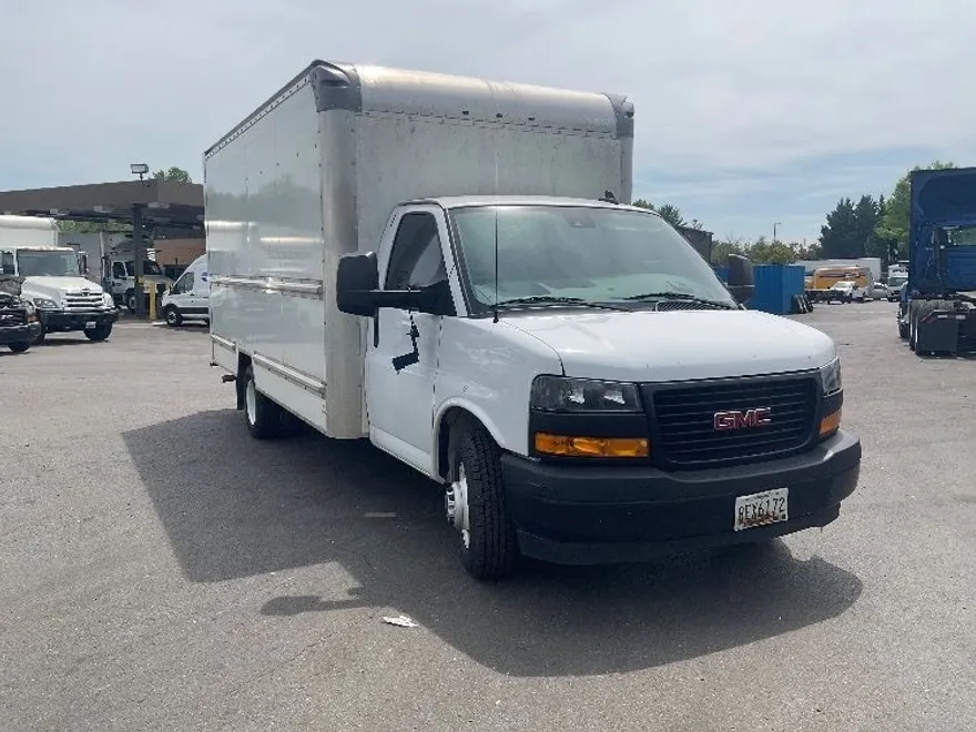 2021 Gmc Savana 3500 Cutaway photo 1