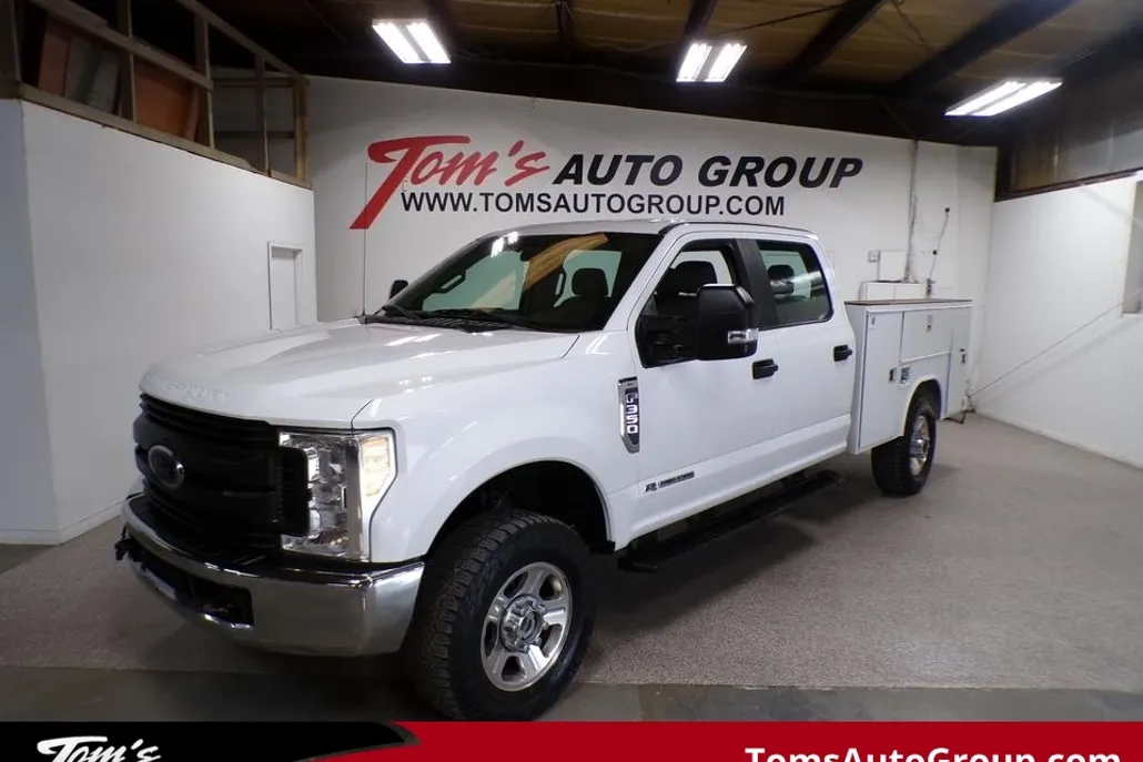2017 Ford F-350 XL photo 1