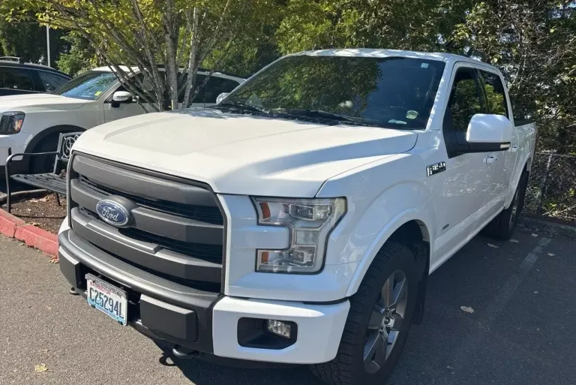 2015 Ford F-150 Lariat photo 1