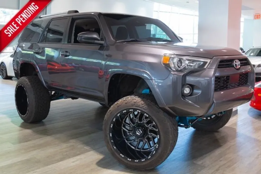 2021 Toyota 4Runner SR5 4WD photo 1