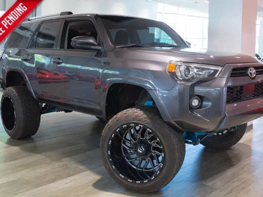 2021 Toyota 4Runner SR5 4WD photo 1