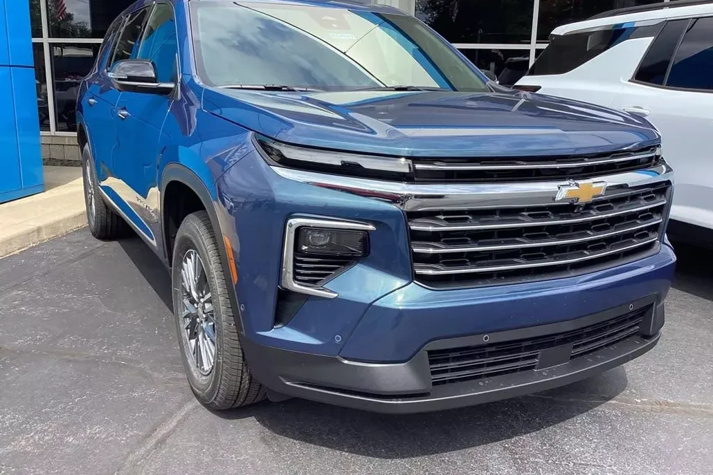 2026 Chevrolet Traverse photo 1