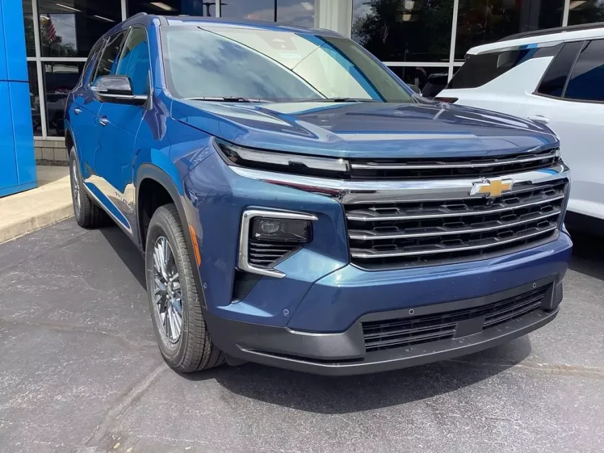2026 Chevrolet Traverse photo 1