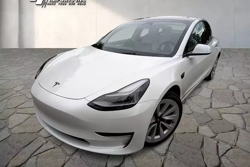 2023 Tesla Model 3 Long Range photo 1