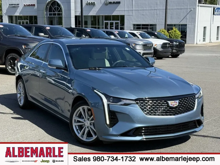 2024 Cadillac CT4 Luxury photo 1