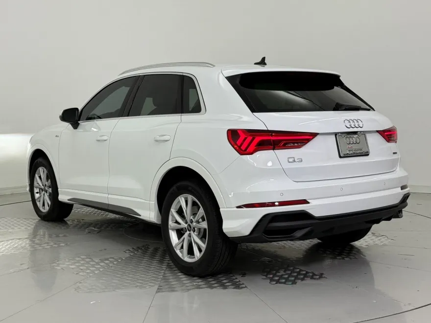 2025 Audi Q3 S line Premium Plus 45 TFSI photo 1