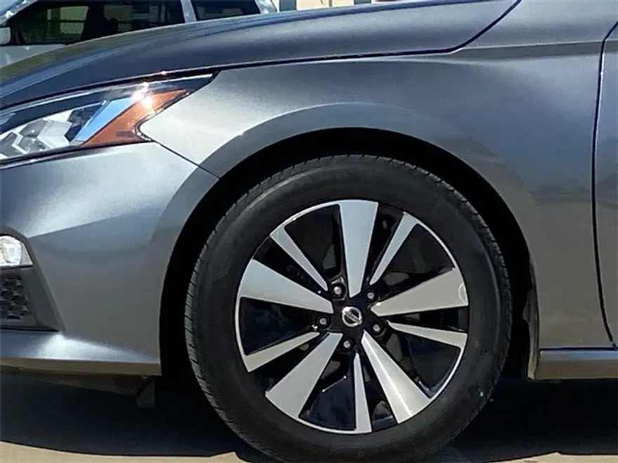 2022 Nissan Altima 2.5 SV photo 1