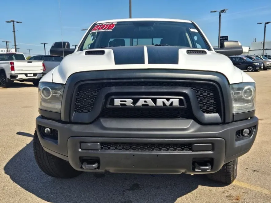 2019 Ram 1500 Classic SLT photo 1
