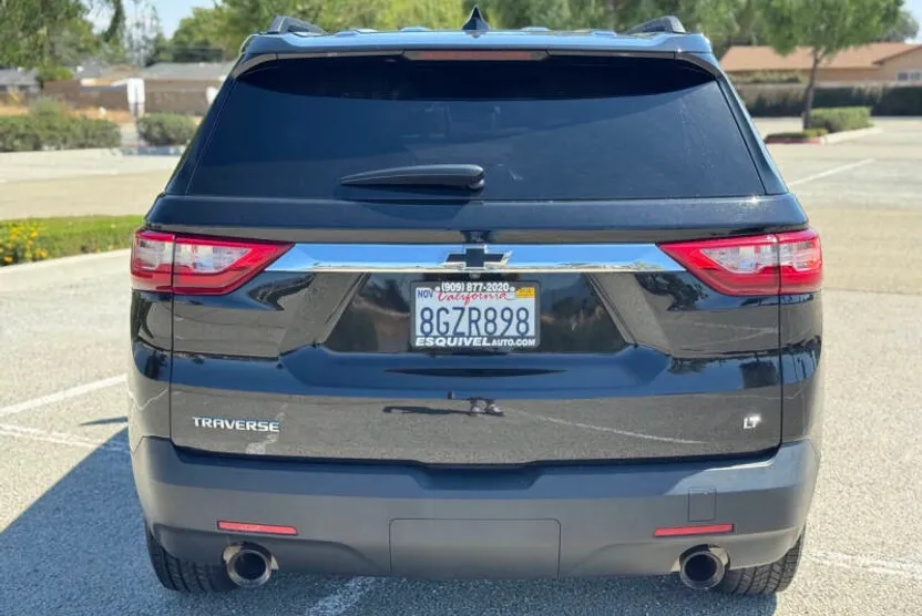2019 Chevrolet Traverse Cloth 1LT photo 1