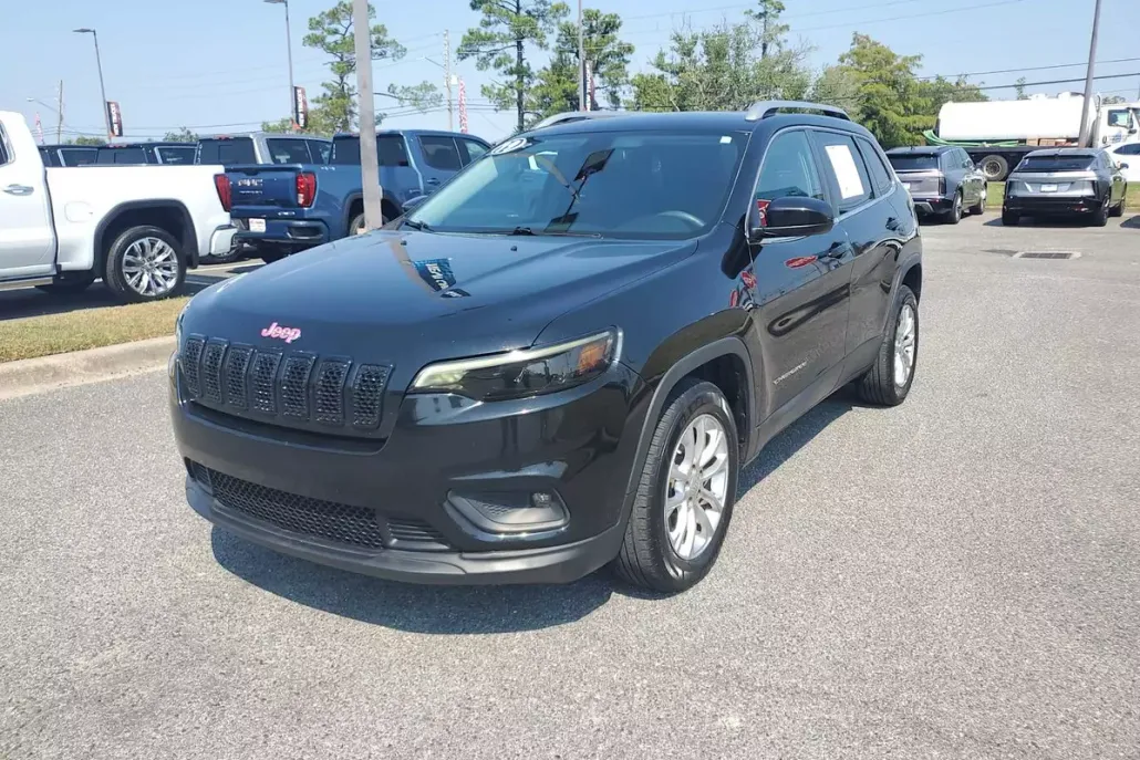 2019 Jeep Cherokee Latitude photo 1
