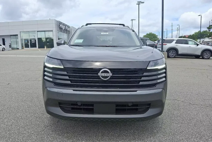 2025 Nissan Kicks SV photo 1