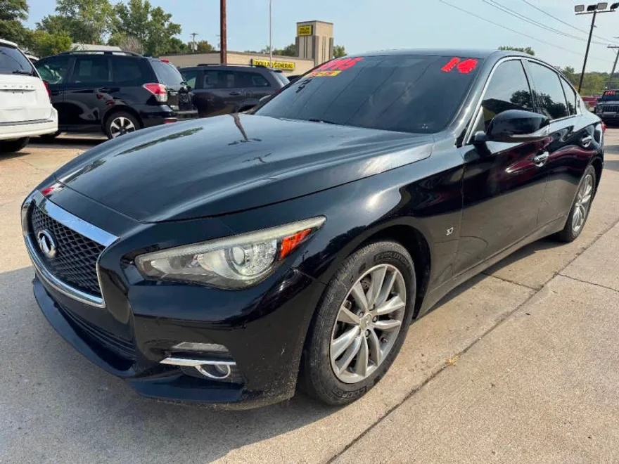 2014 Infiniti Q50 Premium photo 1