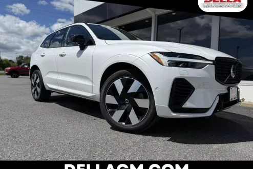 2024 Volvo XC60 Recharge Hybrid Plus photo 1