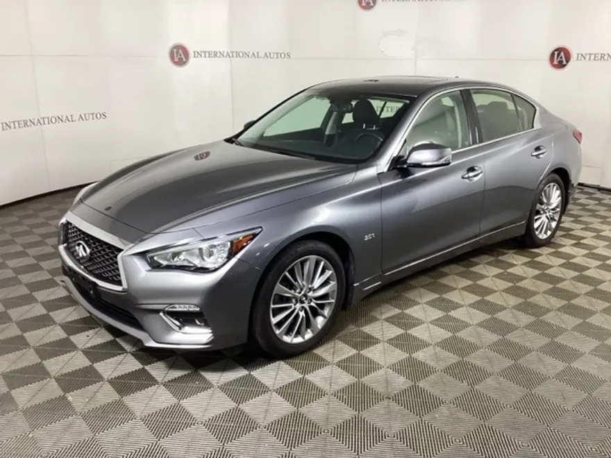 2018 Infiniti Q50 3.0t LUXE photo 1