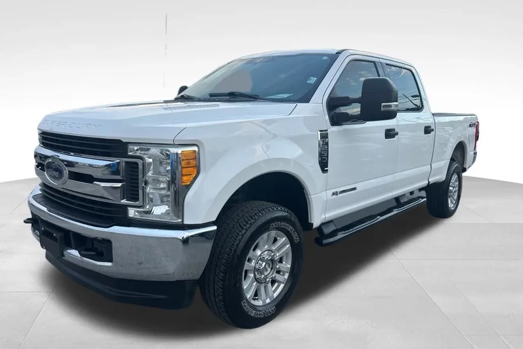 2017 Ford F-250 XLT photo 1