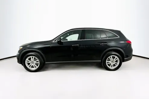 2025 Mercedes Benz GLC 300 4MATIC photo 2