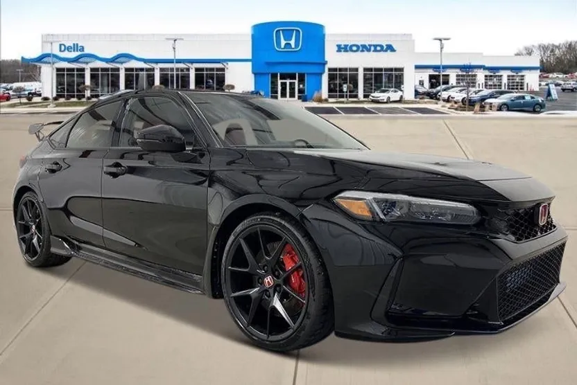 2025 Honda Civic Type R photo 1