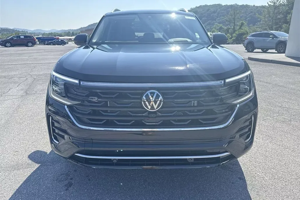 2025 Volkswagen Atlas SEL Premium R-Line photo 1