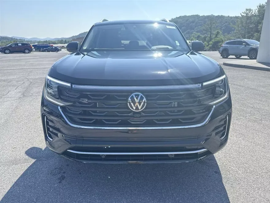 2025 Volkswagen Atlas SEL Premium R-Line photo 1