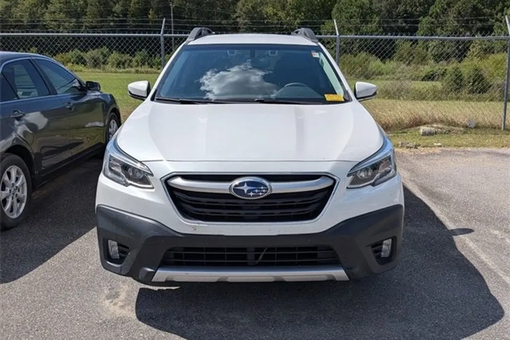 2020 Subaru Outback Limited photo 1