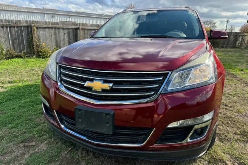 2015 Chevrolet Traverse 1LT photo 1