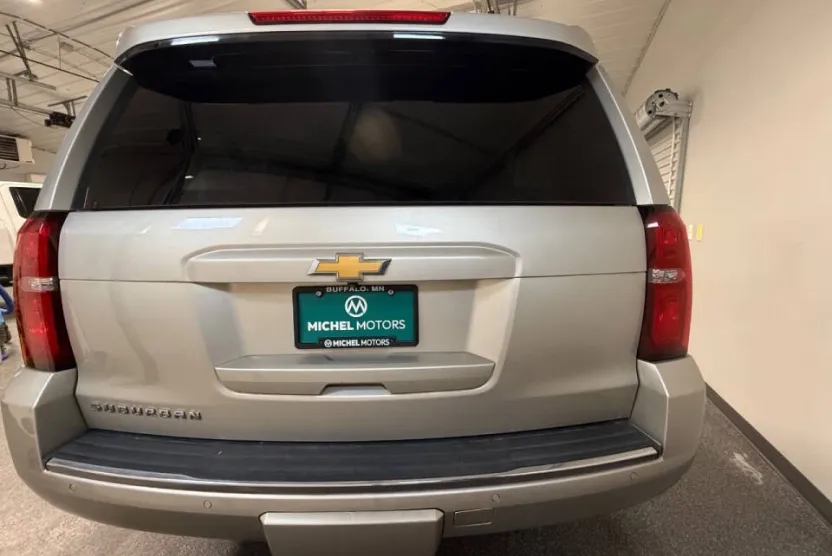 2016 Chevrolet Suburban LTZ photo 1